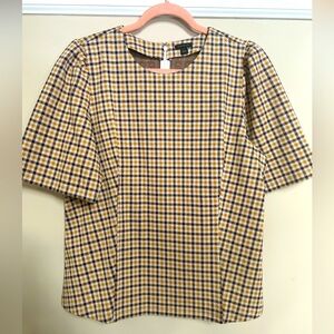 Cute top by Ann Taylor in size L. NWT